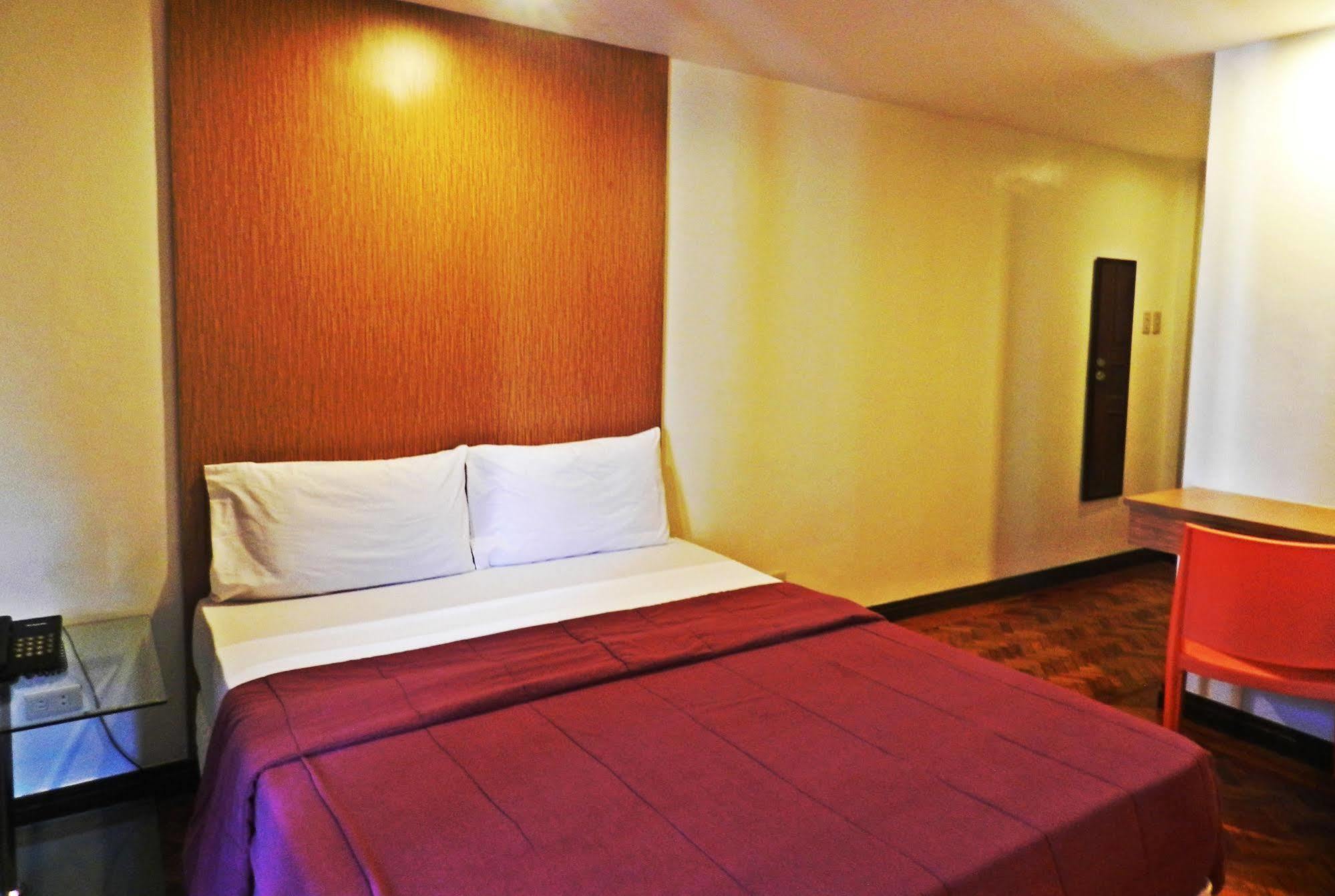 סן פדרו מקאטי Salcedo Suites מראה חיצוני תמונה