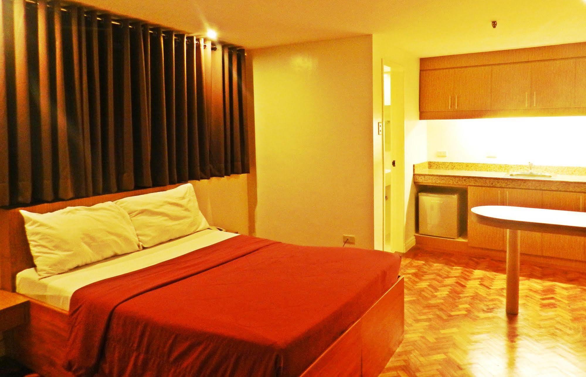 סן פדרו מקאטי Salcedo Suites מראה חיצוני תמונה